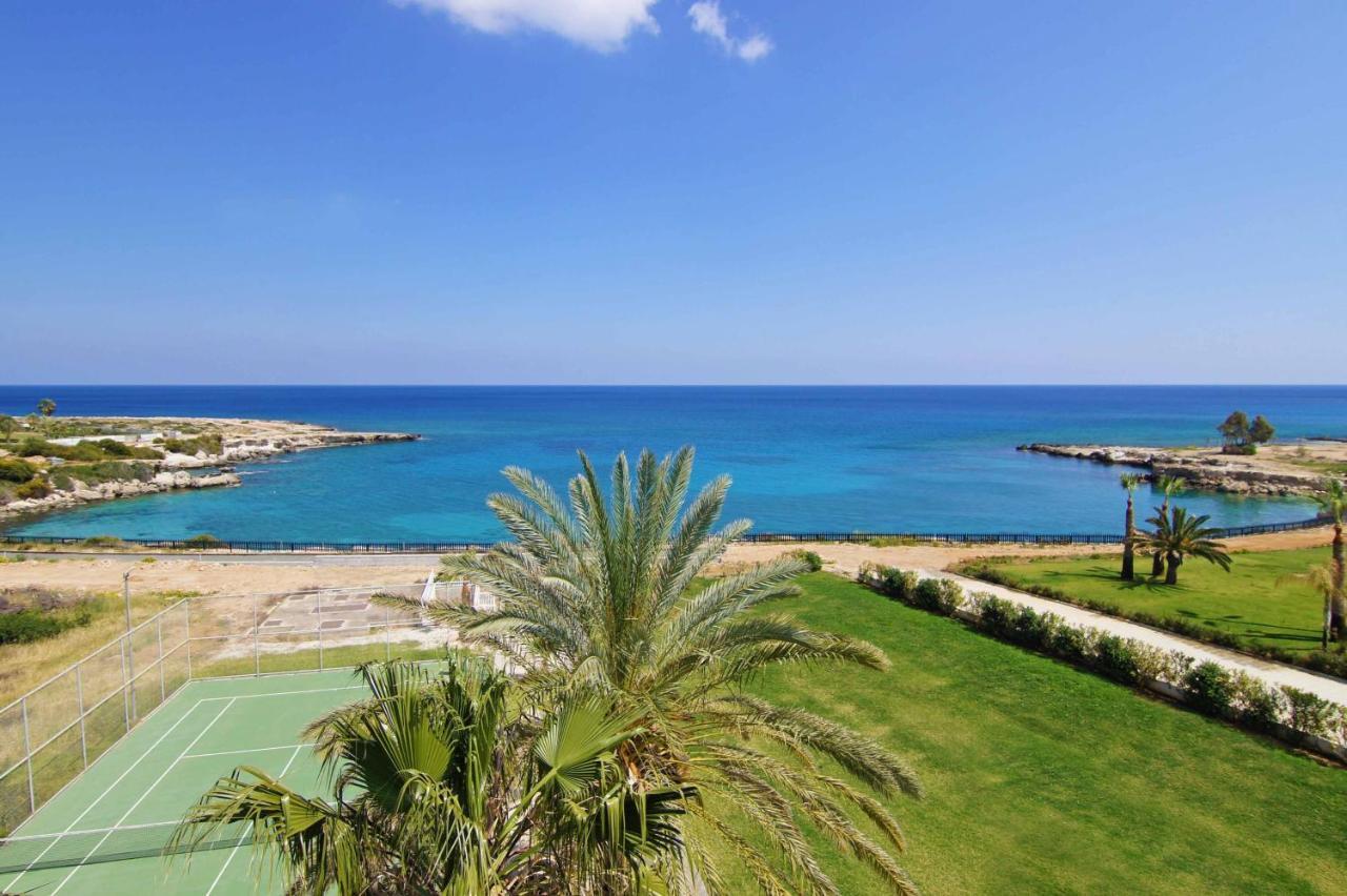 Laila - Coralli Beachfront Apartment Protaras Eksteriør bilde
