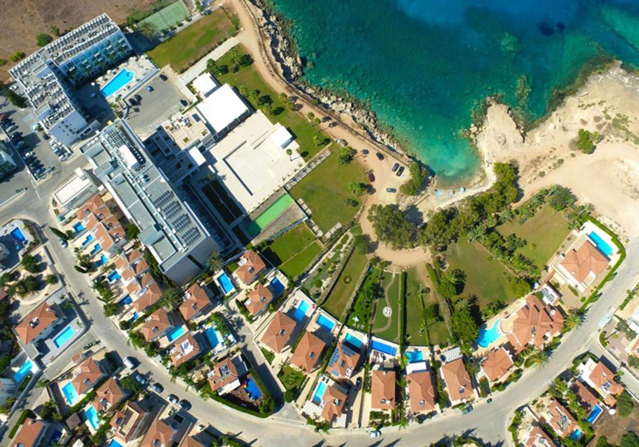 Laila - Coralli Beachfront Apartment Protaras Eksteriør bilde