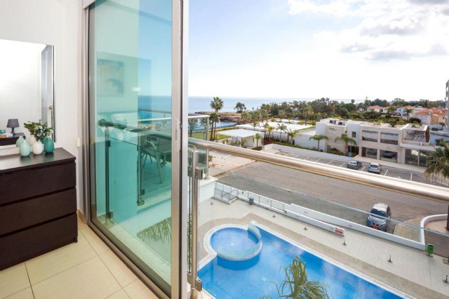 Laila - Coralli Beachfront Apartment Protaras Eksteriør bilde