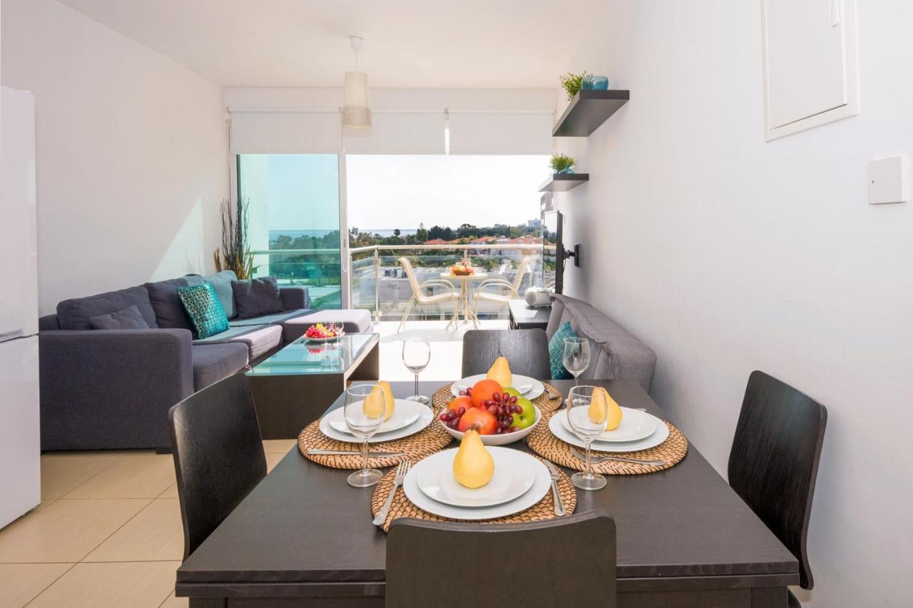Laila - Coralli Beachfront Apartment Protaras Eksteriør bilde