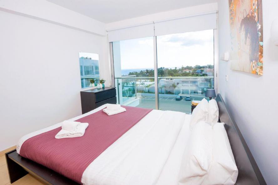 Laila - Coralli Beachfront Apartment Protaras Eksteriør bilde