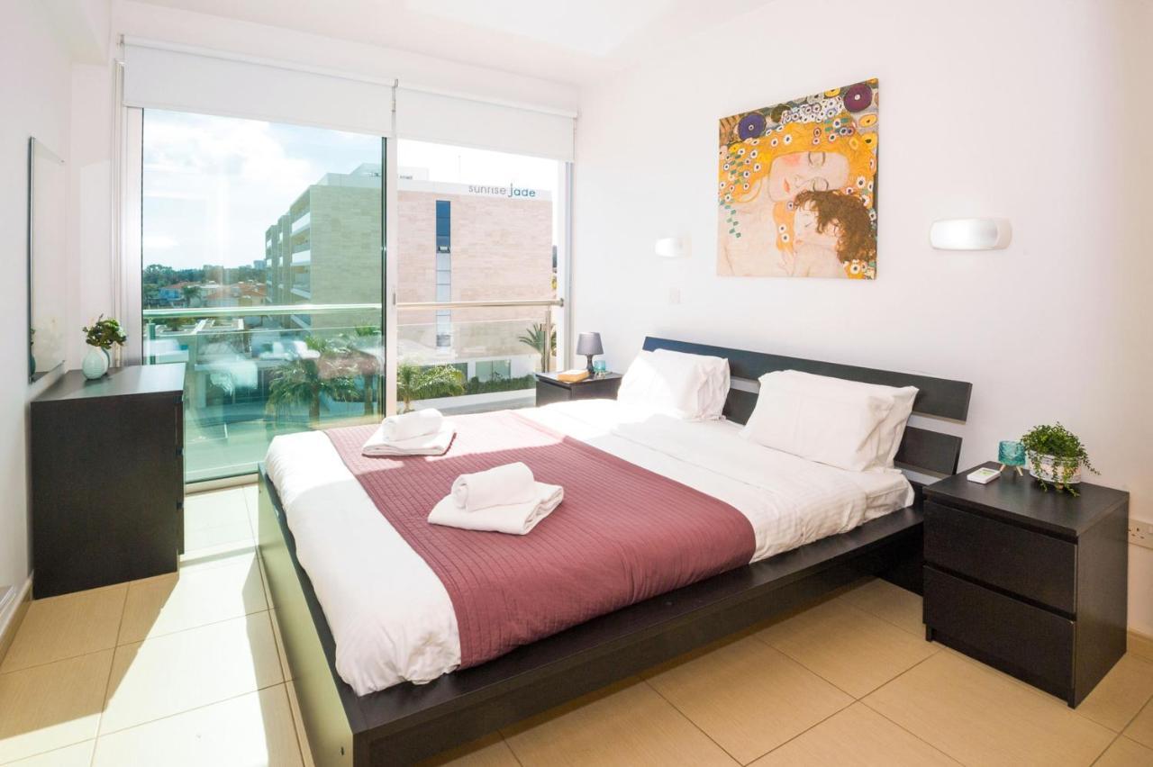 Laila - Coralli Beachfront Apartment Protaras Eksteriør bilde