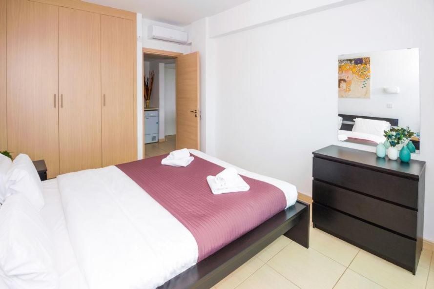 Laila - Coralli Beachfront Apartment Protaras Eksteriør bilde